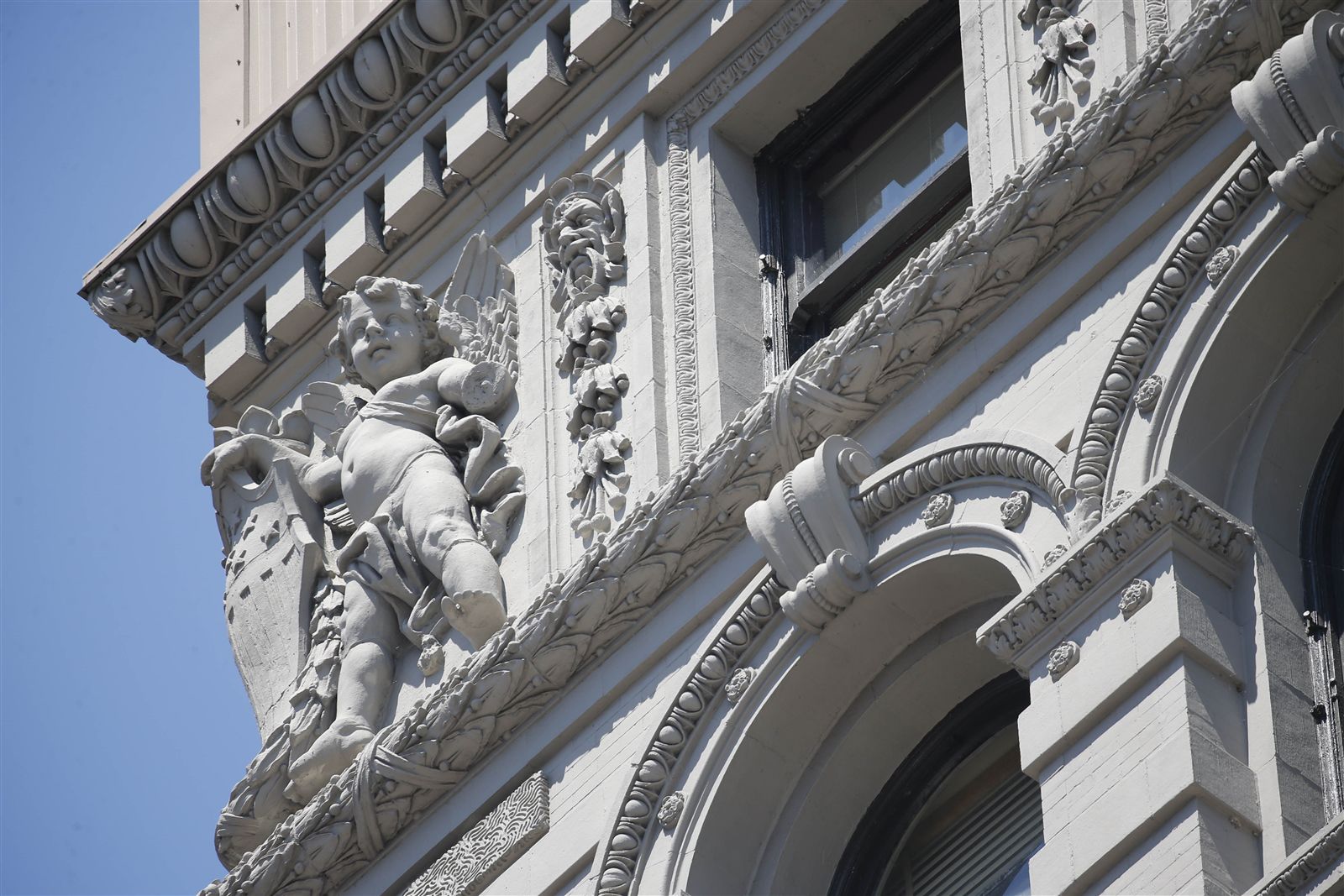 A Closer Look: Ellicott Square Building